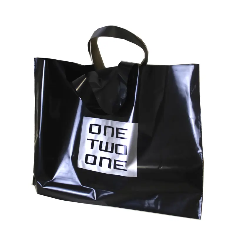 Обичай отпечатани ЛОГО и буквите на пластмасови торбички с подарък дръжка за пазаруване